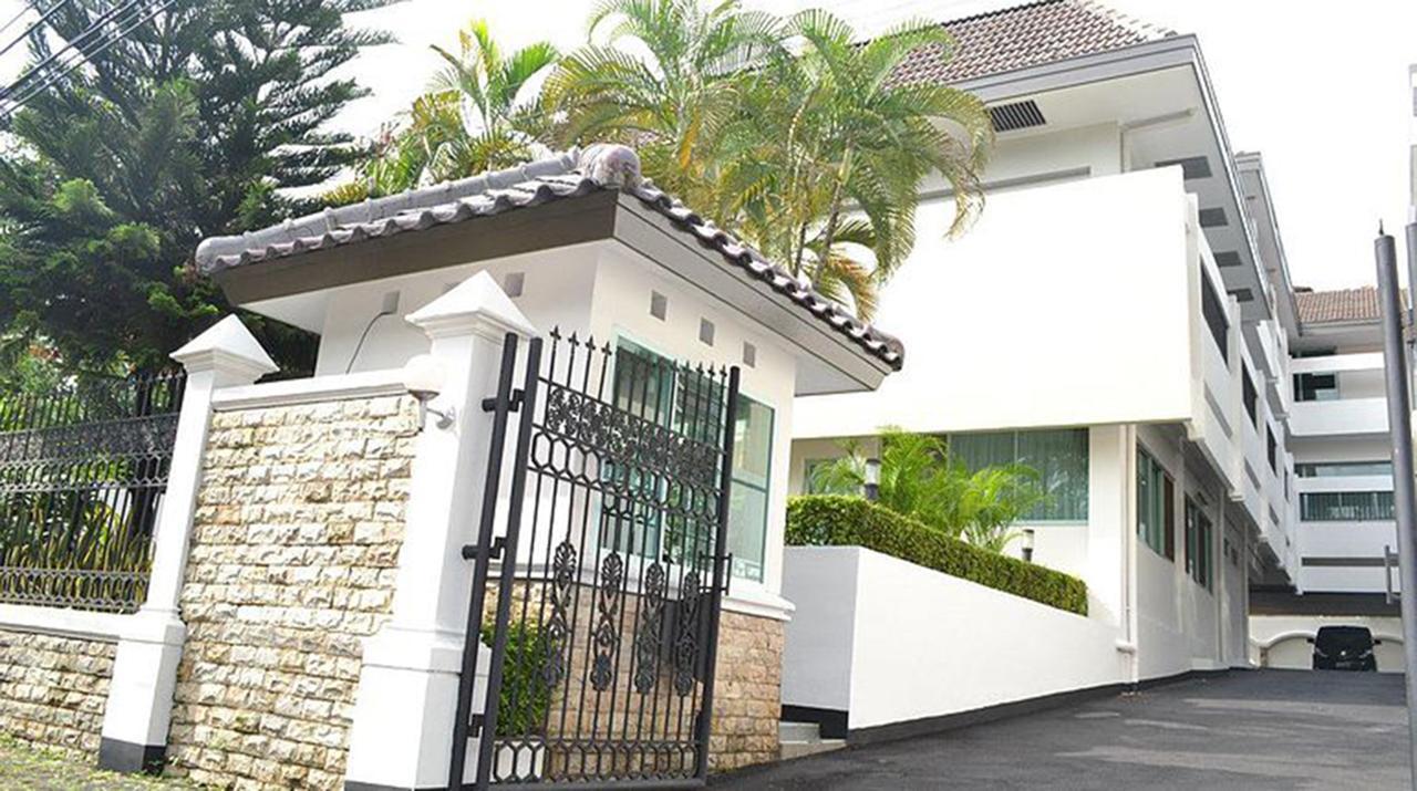Kusuma Atmadja Residence Jakarta Exterior photo